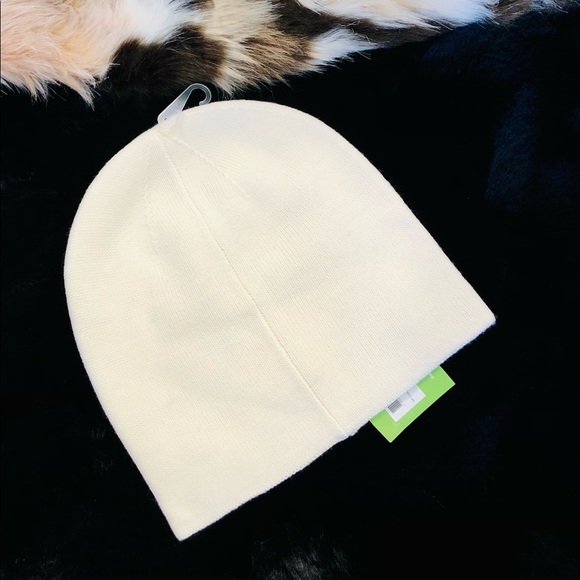 Kate Spade -Winter White Hat Beanie w/ Black Spade - Picture 4 of 13
